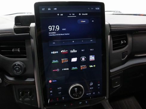 Certified 2022 Ford Expedition Platinum image 2