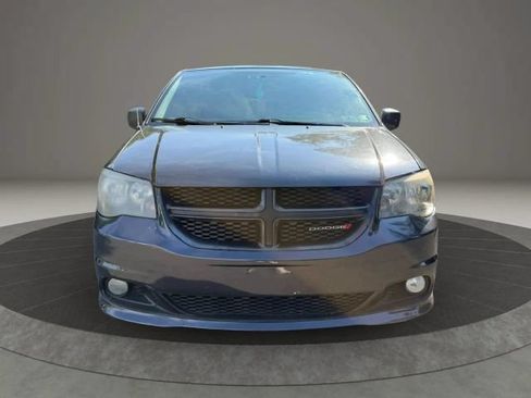 Used 2014 Dodge Grand Caravan SXT w/ UConnect Hands-Free Group FWD image 2