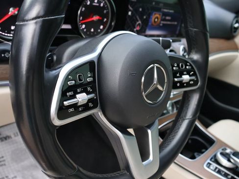 Used 2019 Mercedes-Benz E 300 image 17