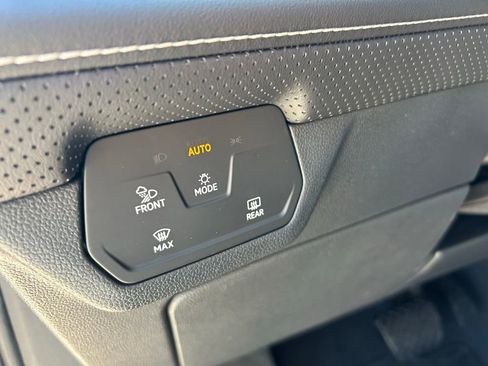 New 2026 Volkswagen Atlas SE image 53