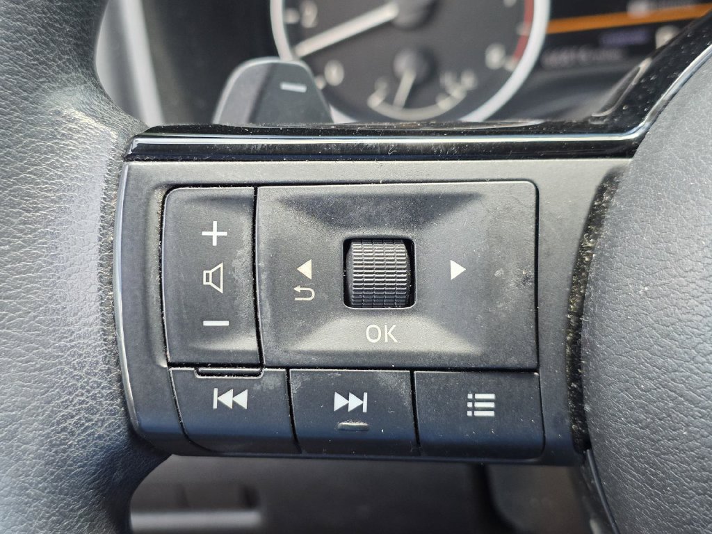 Used 2023 Nissan Rogue SV FWD image 22