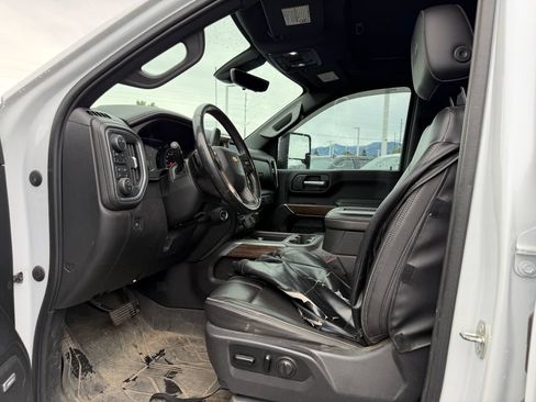 Used 2021 Chevrolet Silverado 3500 High Country w/ Z71 Off-Road Package AWD/4WD image 2