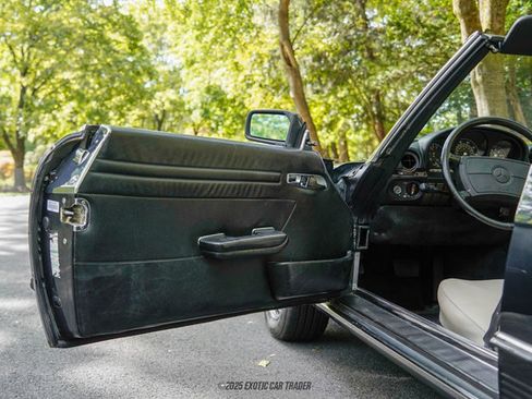 Used 1986 Mercedes-Benz 560 SL image 29