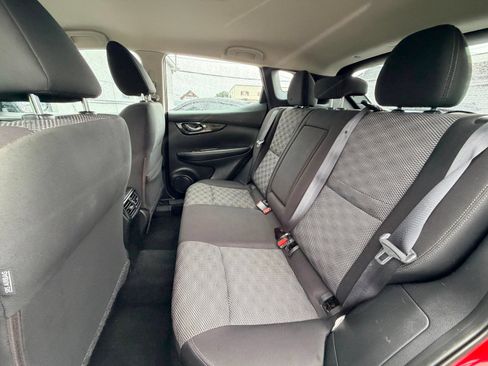 Used 2019 Nissan Rogue Sport SV w/ All-Weather Package AWD/4WD image 17