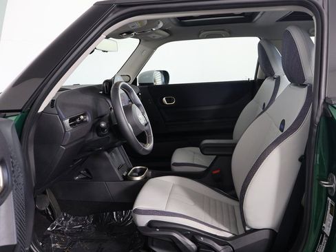 Used 2025 MINI Cooper S image 9