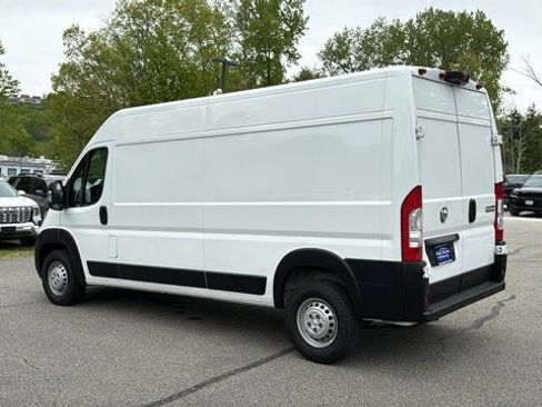 Used 2025 RAM ProMaster 2500 w/ Convenience Group FWD image 8