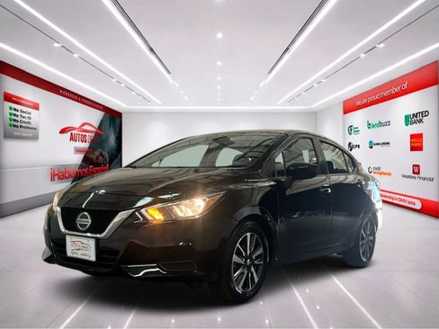 Used 2022 Nissan Versa SV FWD image 4