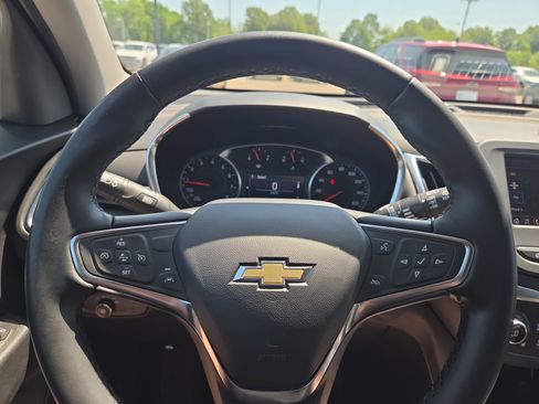 Used 2024 Chevrolet Equinox LT image 10