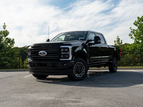 Used 2026 Ford F250 Platinum AWD/4WD image 1
