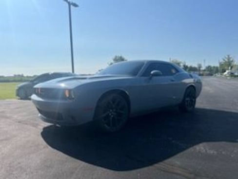 Used 2021 Dodge Challenger SXT w/ Blacktop Package RWD image 7