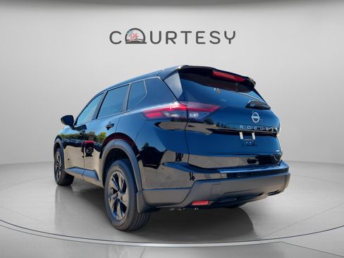 New 2026 Nissan Rogue SV FWD image 2