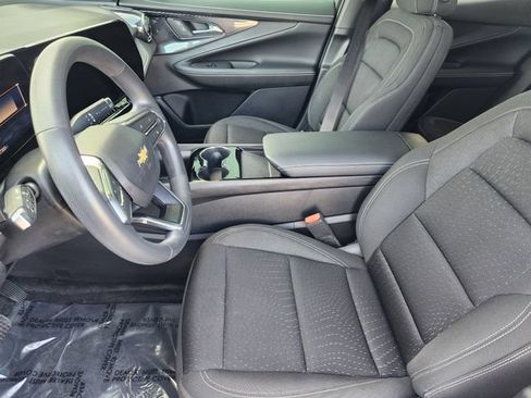 Used 2025 Chevrolet Blazer EV LT FWD image 4