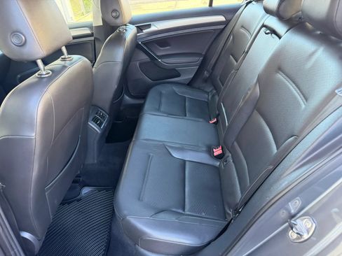 Used 2015 Volkswagen Golf TDI SE FWD image 21