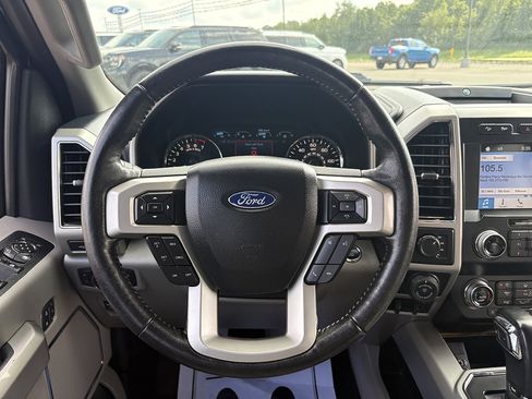 Used 2019 Ford F150 Lariat w/ Equipment Group 502A Luxury AWD/4WD image 23