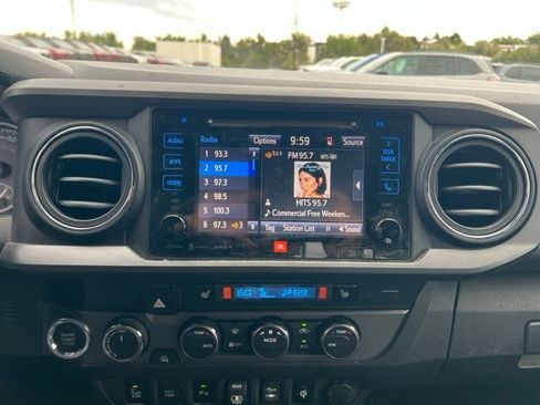 Used 2019 Toyota Tacoma TRD Off-Road AWD/4WD image 17