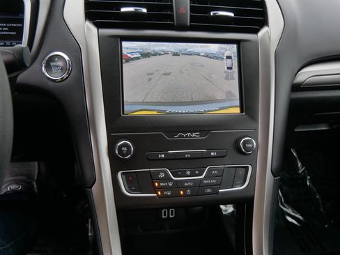 Certified 2019 Ford Fusion SE image 30