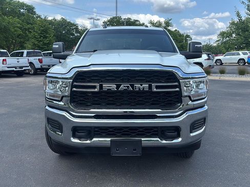 Used 2024 RAM 3500 Tradesman w/ Chrome Appearance Group AWD/4WD image 6