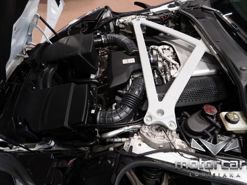 Used 2018 Aston Martin DB11 Coupe image 27