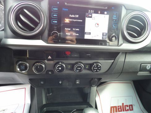 Used 2017 Toyota Tacoma 4x4 Double Cab image 19