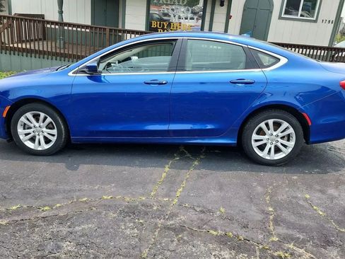 Used 2017 Chrysler 200 Limited Platinum FWD image 8