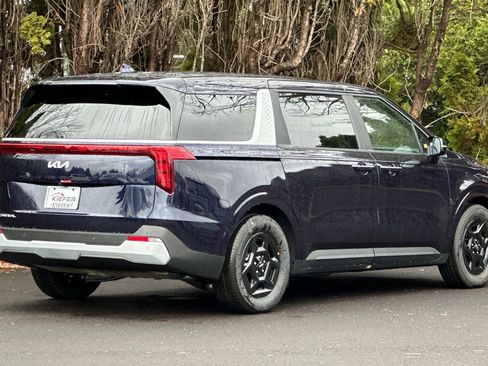 New 2026 Kia Carnival image 3