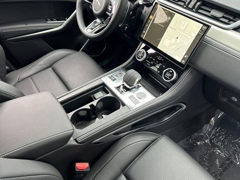 New 2025 Jaguar F-PACE R-Dynamic S AWD/4WD image 27