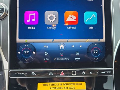 Certified 2025 Mercedes-Benz GLC 300 4MATIC image 24