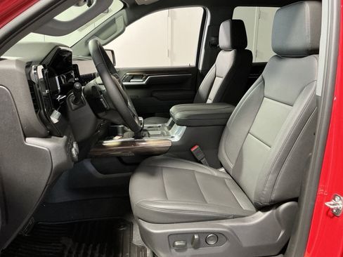 New 2026 Chevrolet Silverado 1500 LT w/ Z71 Off-Road Package AWD/4WD image 14