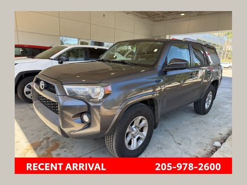 Used 2018 Toyota 4Runner SR5 image 1