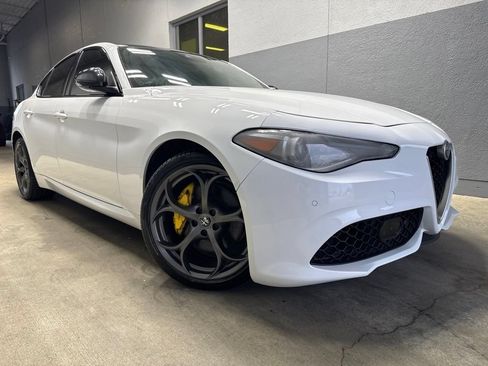 Used 2021 Alfa Romeo Giulia Ti Sport AWD/4WD image 2