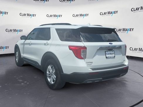 Used 2022 Ford Explorer XLT w/ Equipment Group 202A AWD/4WD image 3