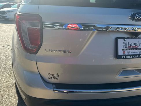 Used 2019 Ford Explorer Limited image 8