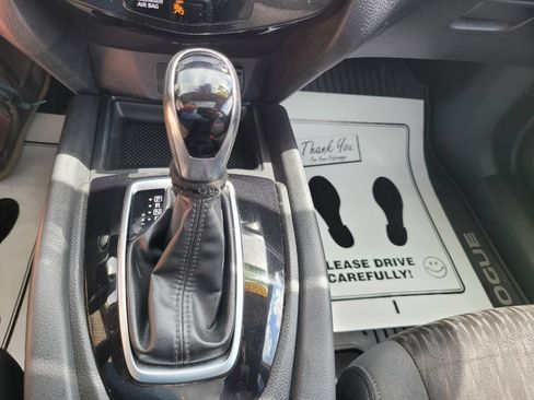 Used 2020 Nissan Rogue SV AWD/4WD image 33