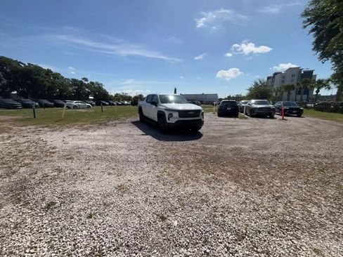 Used 2024 Chevrolet Silverado EV W/T AWD/4WD image 8