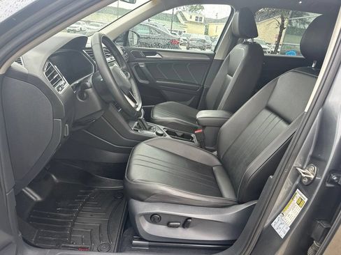 Used 2022 Volkswagen Tiguan SE AWD/4WD image 12