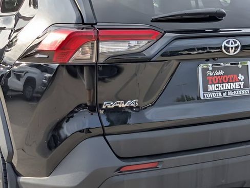 Used 2024 Toyota RAV4 XLE Premium FWD image 7