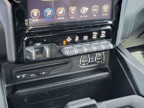 Used 2019 RAM 1500 Limited w/ Advanced Safety Group AWD/4WD image 24