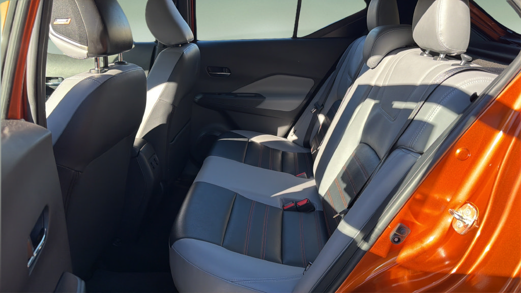 Used 2023 Nissan Kicks SR w/ SR Premium Package FWD image 16