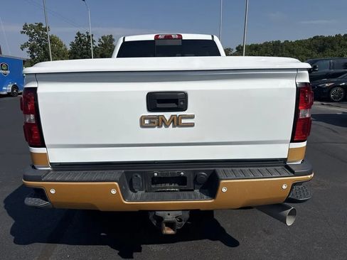 Used 2015 GMC Sierra 2500 Denali w/ Duramax Plus Package AWD/4WD image 3