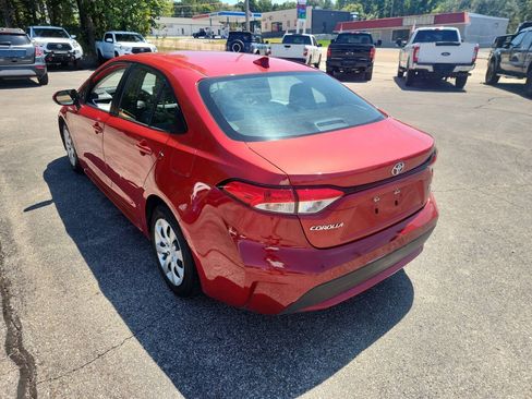 Used 2021 Toyota Corolla LE FWD image 6