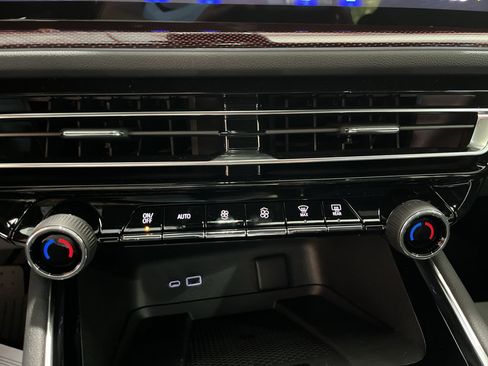 New 2026 Chevrolet Traverse Z71 w/ Enhanced Driving Package image 26