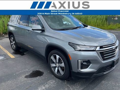 Used 2023 Chevrolet Traverse LT w/ LT Premium Package AWD/4WD image 1