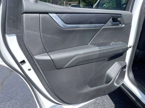 Used 2025 GMC Acadia Elevation w/ Elevation Premium Package FWD image 21
