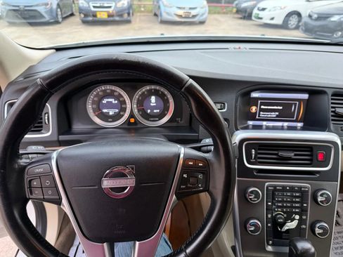Used 2012 Volvo S60 T5 FWD image 5