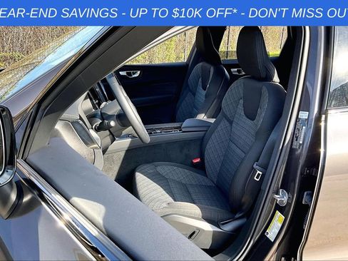 Used 2025 Volvo XC60 B5 Core w/ Protection Package Premier AWD/4WD image 31