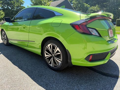 Used 2017 Honda Civic EX-T image 5