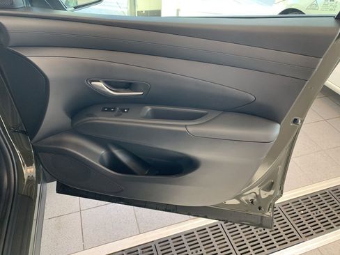 Used 2018 Toyota RAV4 LE w/ All Weather Liner Package AWD/4WD image 36