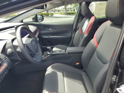 New 2025 Toyota Prius Plug-In Hybrid image 21