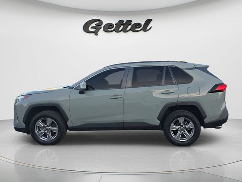 Used 2022 Toyota RAV4 XLE w/ Convenience Package FWD image 7