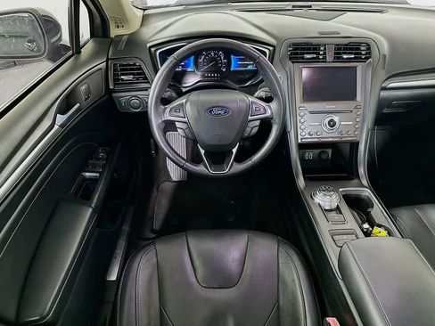 Used 2019 Ford Fusion Titanium FWD image 10
